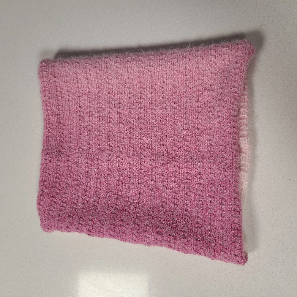 Infinity scarf Infinite tube scarf Neck warmer Loop scarf Hooded Easy care Pink